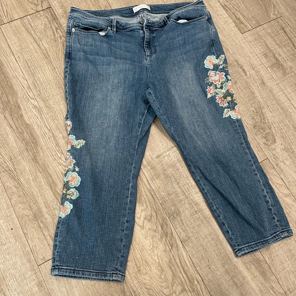 J. Jill Denim - J. Jill Authentic Fit Cropped Denim Floral embroidery size 16 Pocket jeans